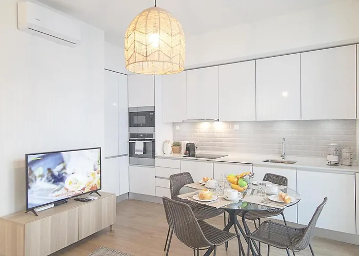 Principe Real Lovely With Ac Apartman Lisboa