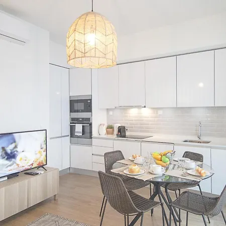 Principe Real Lovely With Ac Apartment Lisbon