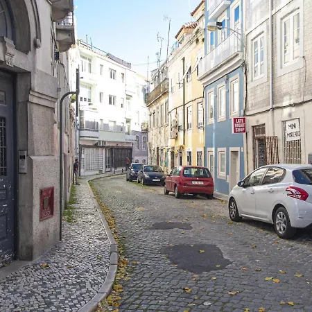 Real Lovely With Ac * Lisboa