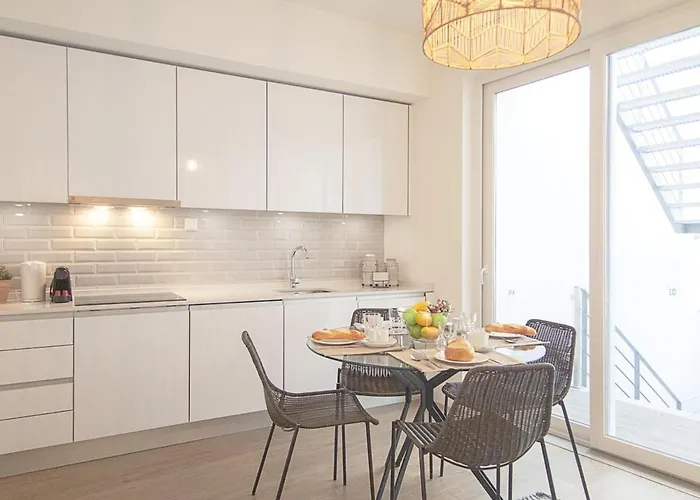 Appartamento Principe Real Lovely With Ac Lisbona